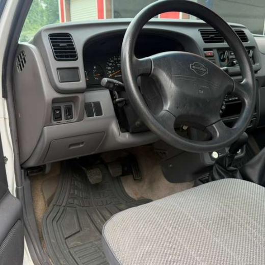 Nissan Frontier XE 2.4 1998
